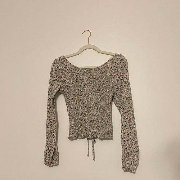 Long Sleeve Floral Multicolor Willow & Root BKE V Neck Top - Picture 2 of 7